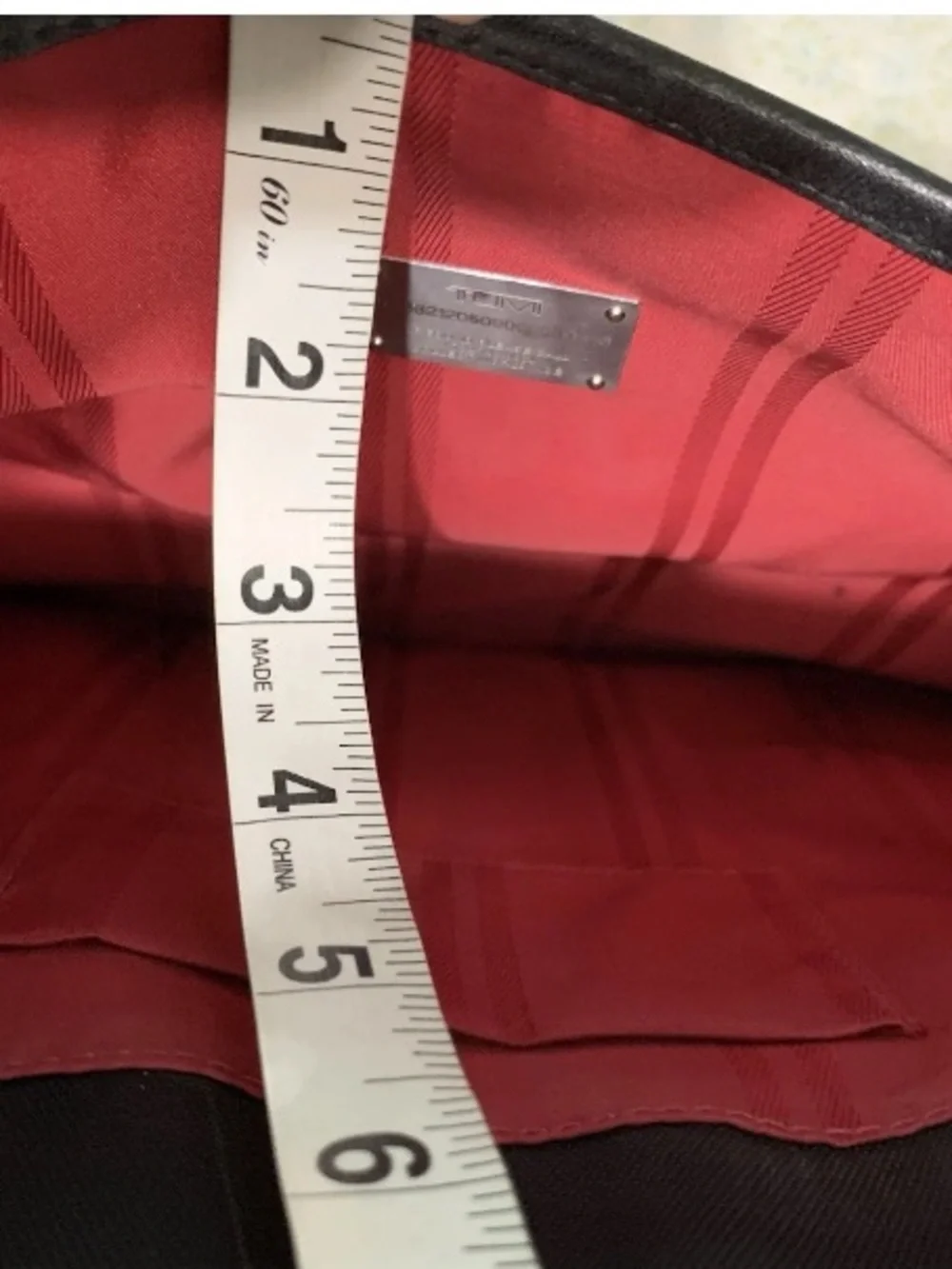 Tumi Black Shoulder Tote Bag Handles Red Lining ID Folk Laptop Zip